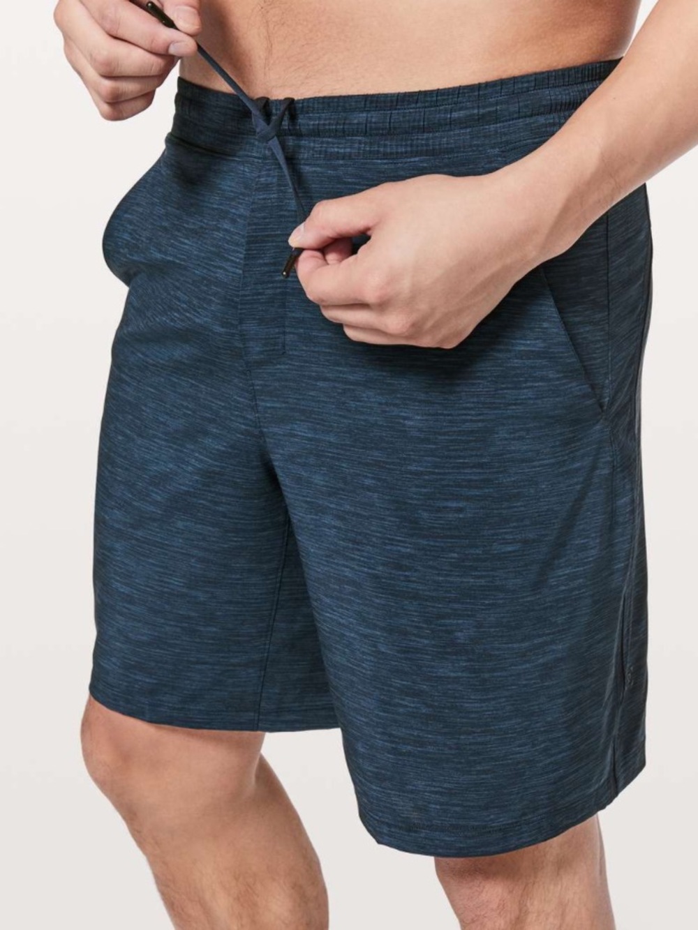 Lululemon  9” T.H.E. drawstring waist trainer shorts with back zip pocket